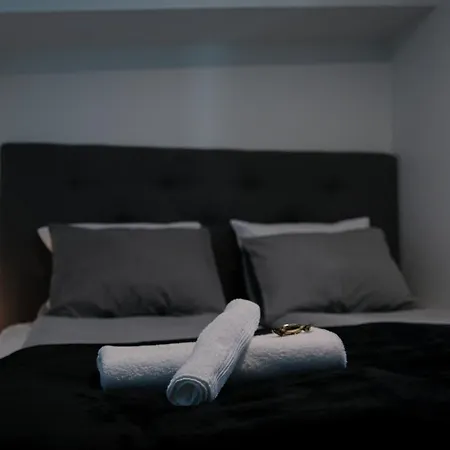 Cozy Penthouse Loft - Near The Airport