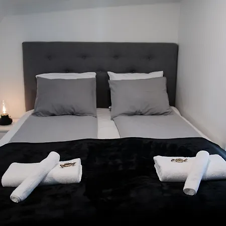 Cozy Penthouse Loft - Near The Airport